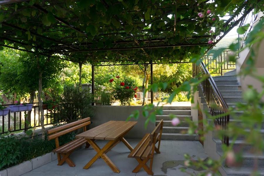 Apartments Ena Τρέμπινιε Εξωτερικό φωτογραφία